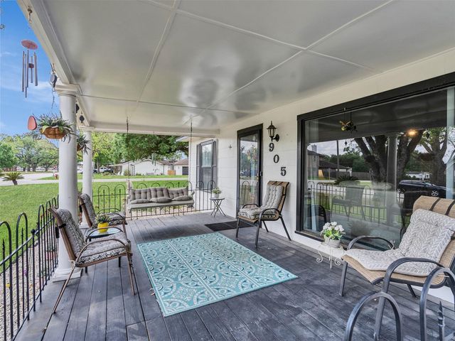 905 Bartlett Road, Katy, TX 77493