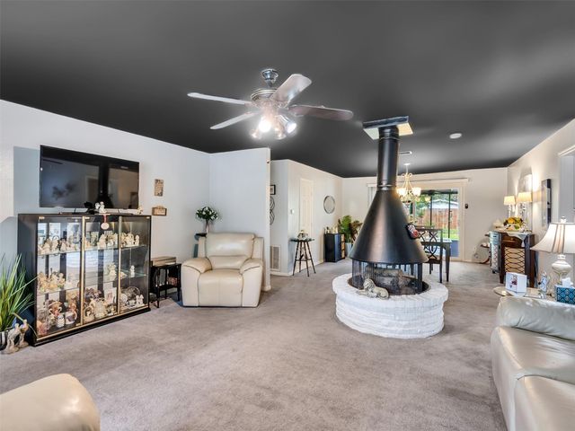 905 Bartlett Road, Katy, TX 77493