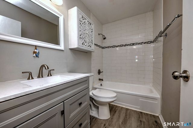 65 East Broadway B, Milford, CT 06460