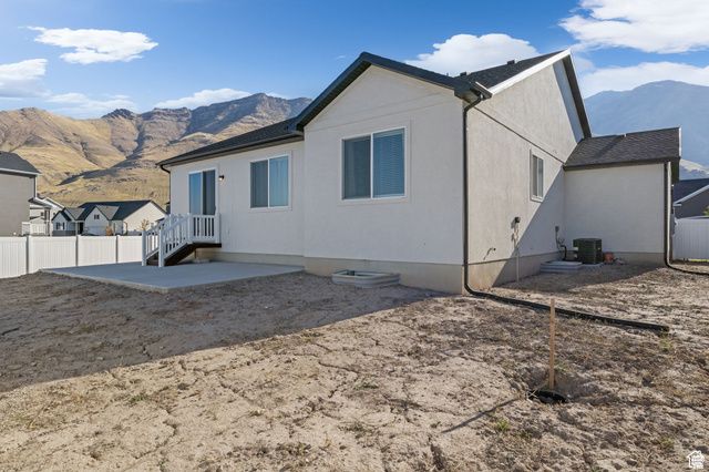 8537 N TIFFANY LN, Lake Point, UT 84074