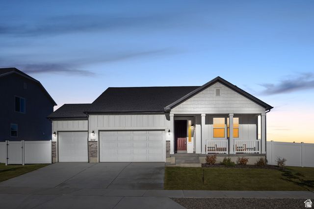 8537 N TIFFANY LN, Lake Point, UT 84074