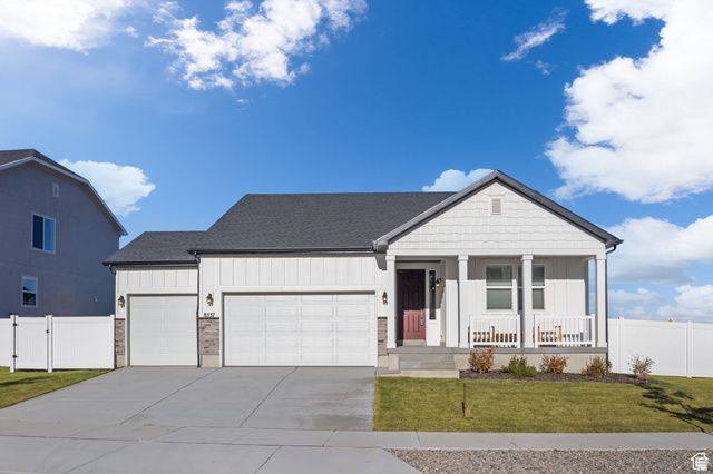 8537 N TIFFANY LN, Lake Point, UT 84074