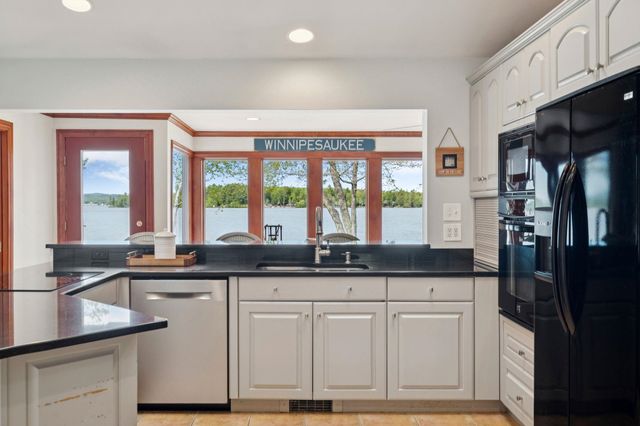 122 Pipers Point, Alton, NH 03809