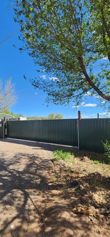 32 Entrada Aragon Road, Los Lunas, NM 87031