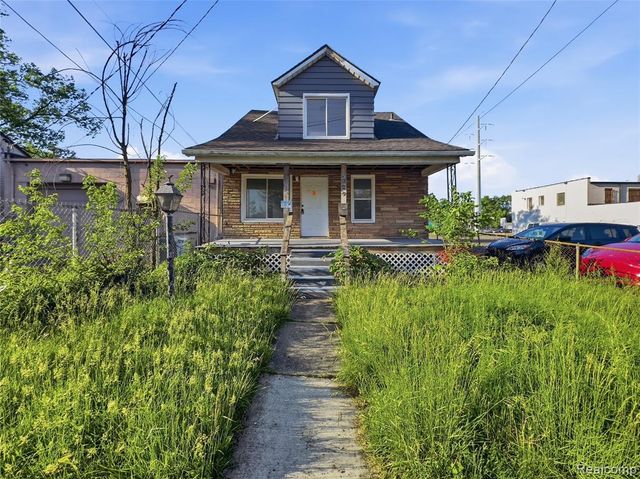 329 W Muir Avenue, Hazel Park, MI 48030