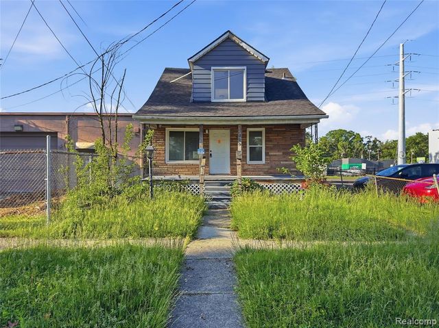 329 W Muir Avenue, Hazel Park, MI 48030