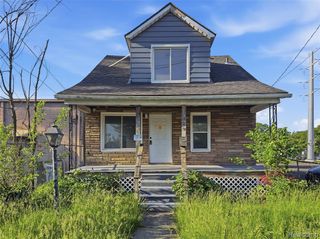 329 W Muir Avenue, Hazel Park, MI 48030
