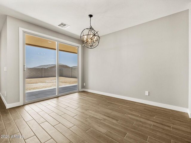 334 W FLATIRON Trail, Apache Junction, AZ 85120