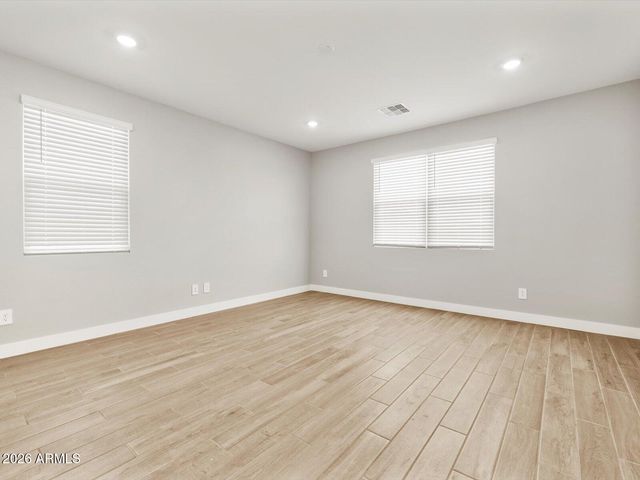 334 W FLATIRON Trail, Apache Junction, AZ 85120