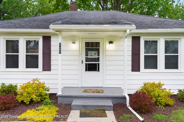 727 Center Street, Mason, MI 48854