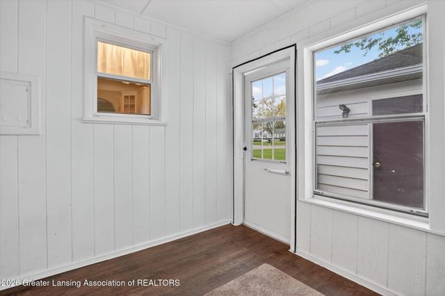 727 Center Street, Mason, MI 48854