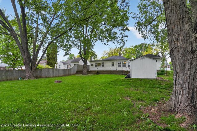 727 Center Street, Mason, MI 48854