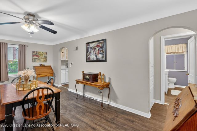 727 Center Street, Mason, MI 48854