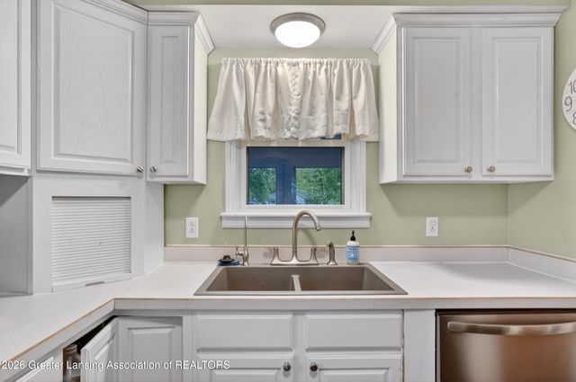 727 Center Street, Mason, MI 48854