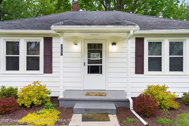 727 Center Street, Mason, MI 48854