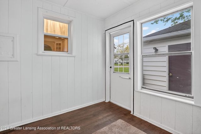 727 Center Street, Mason, MI 48854