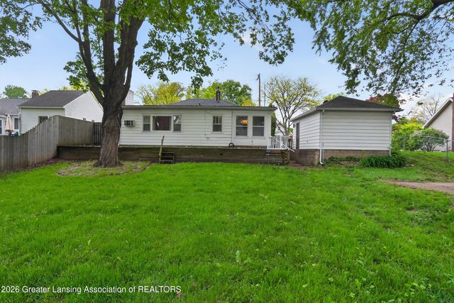 727 Center Street, Mason, MI 48854