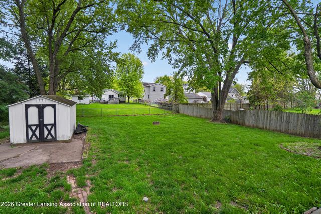 727 Center Street, Mason, MI 48854