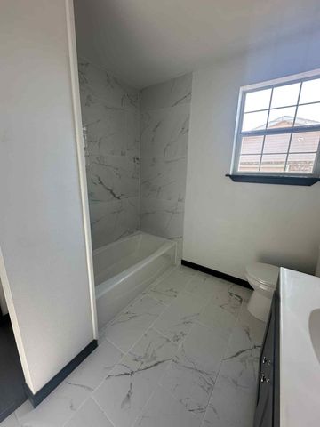 2206 8th St, Lake Charles, LA 70601