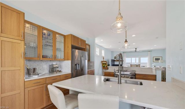 782 W Ocean View AVE, Norfolk, VA 23503