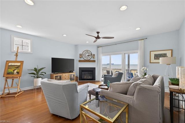 782 W Ocean View AVE, Norfolk, VA 23503