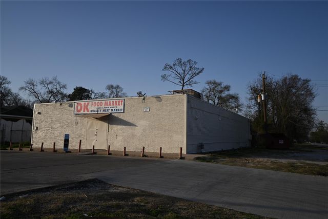 4625 Laura Koppe Road, Houston, TX 77016
