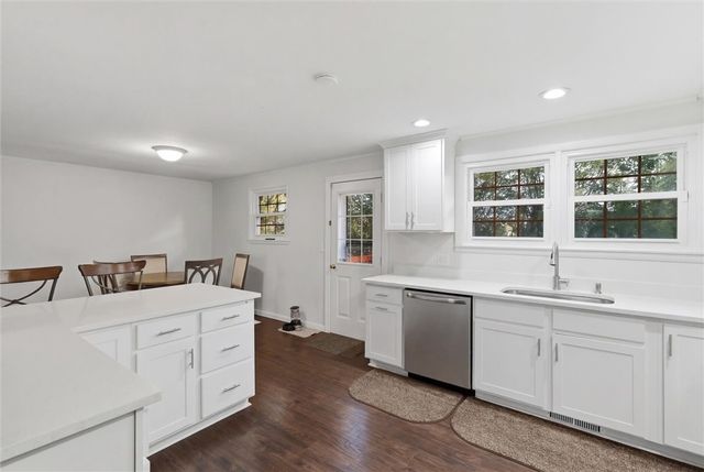 4301 Beverly Dr, Hopewell Twp, PA 15001