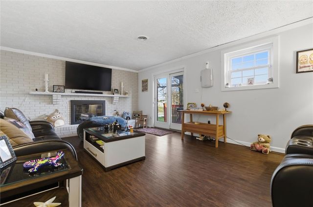 4301 Beverly Dr, Hopewell Twp, PA 15001