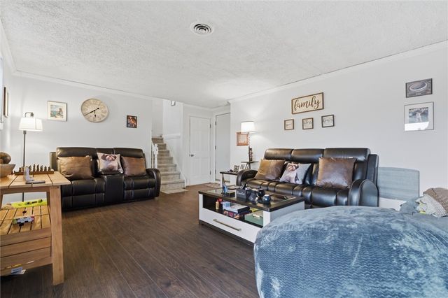 4301 Beverly Dr, Hopewell Twp, PA 15001