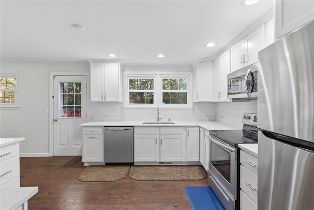 4301 Beverly Dr, Hopewell Twp, PA 15001