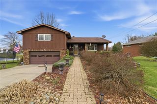 4301 Beverly Dr, Hopewell Twp, PA 15001