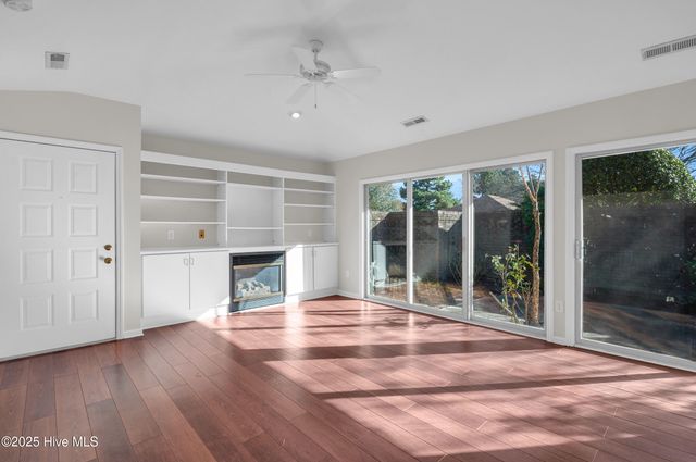 938 Summerlin Falls Court, Wilmington, NC 28412