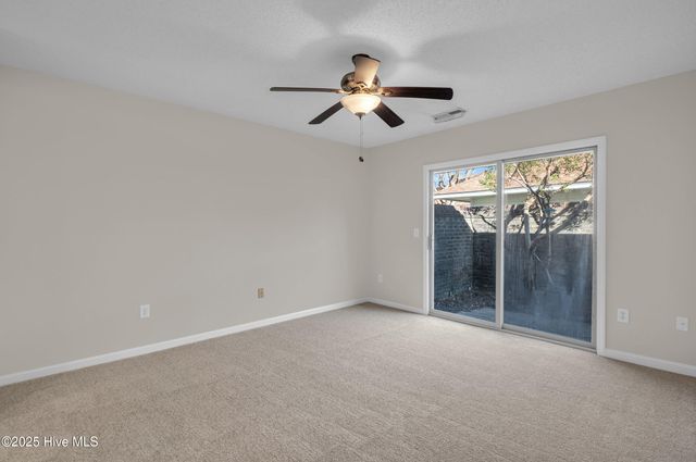 938 Summerlin Falls Court, Wilmington, NC 28412