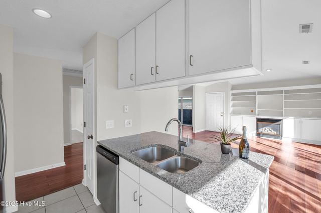 938 Summerlin Falls Court, Wilmington, NC 28412