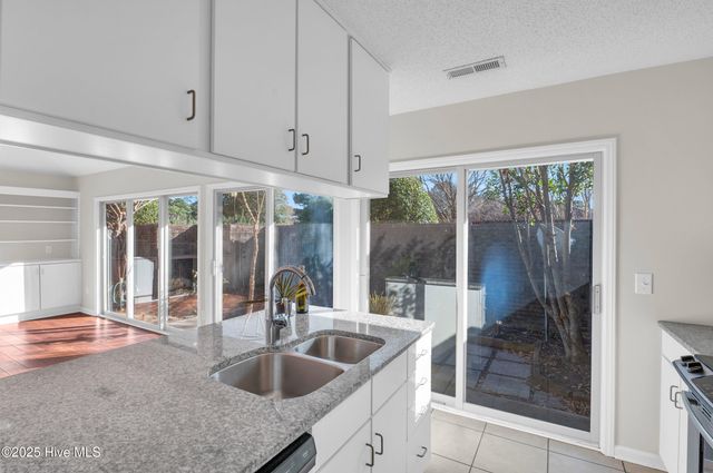 938 Summerlin Falls Court, Wilmington, NC 28412