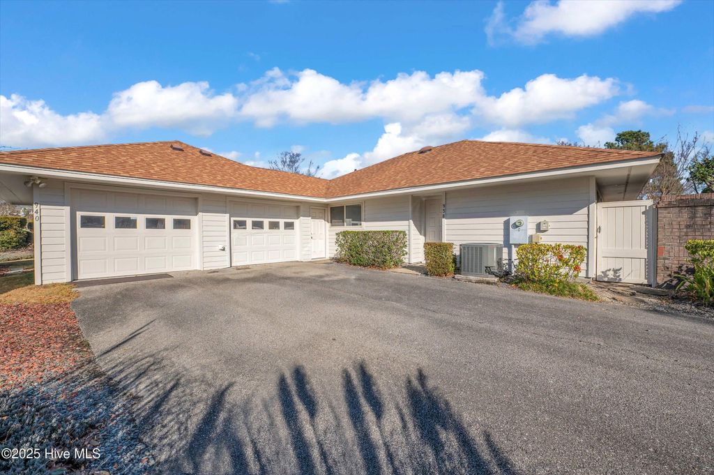 938 Summerlin Falls Court, Wilmington, NC 28412