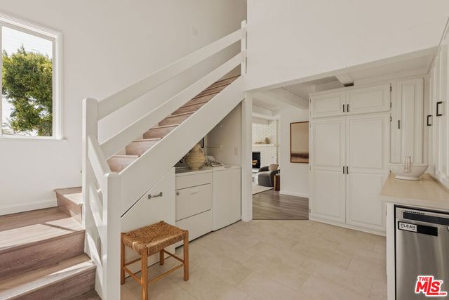 8115 Georgetown Avenue, Los Angeles, CA 90045