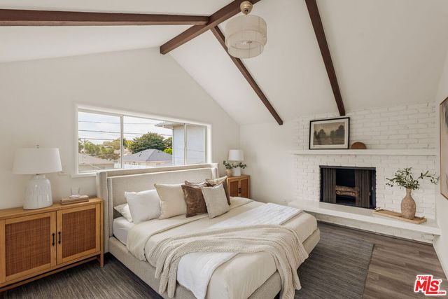 8115 Georgetown Avenue, Los Angeles, CA 90045
