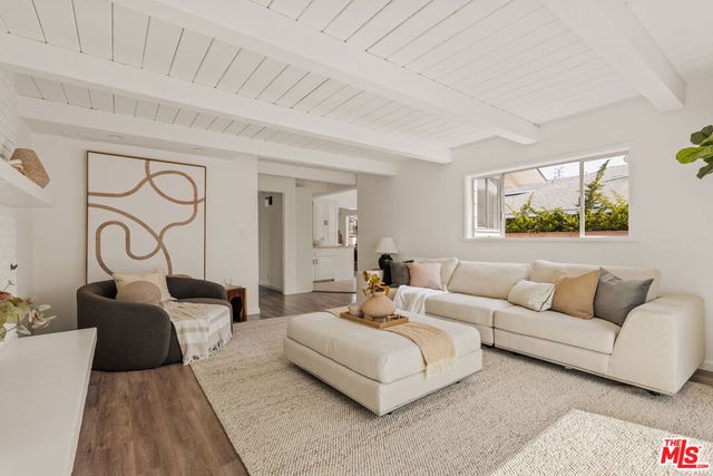 8115 Georgetown Avenue, Los Angeles, CA 90045