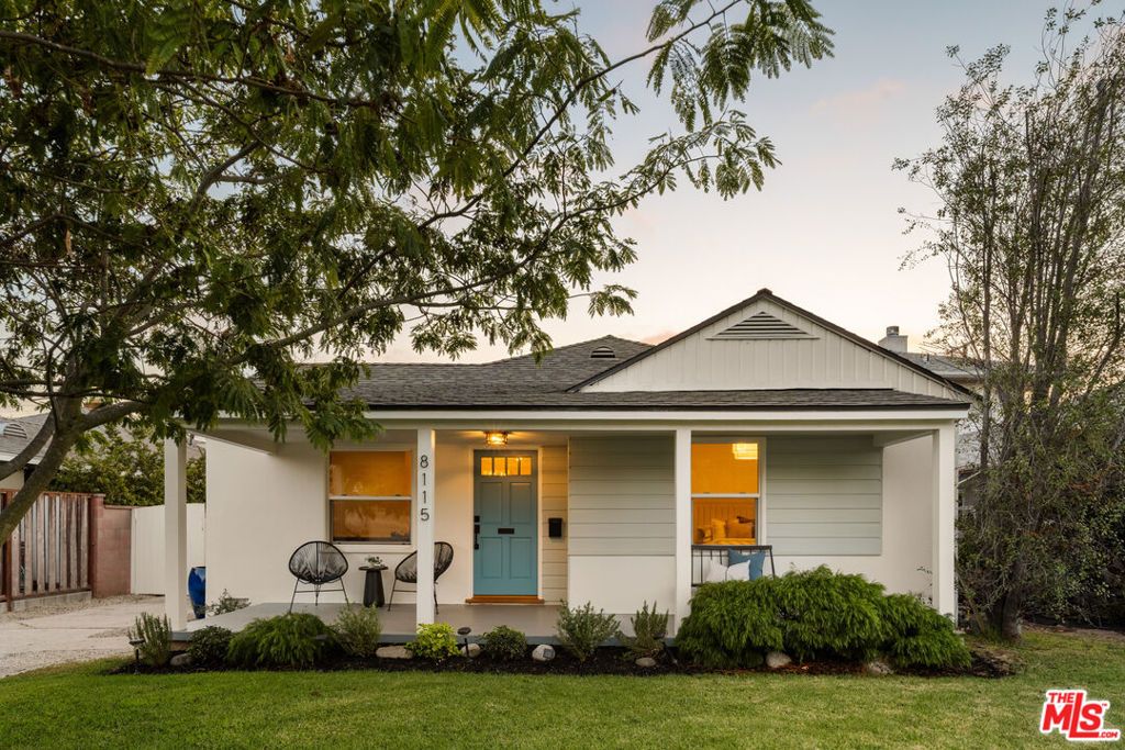 8115 Georgetown Avenue, Los Angeles, CA 90045