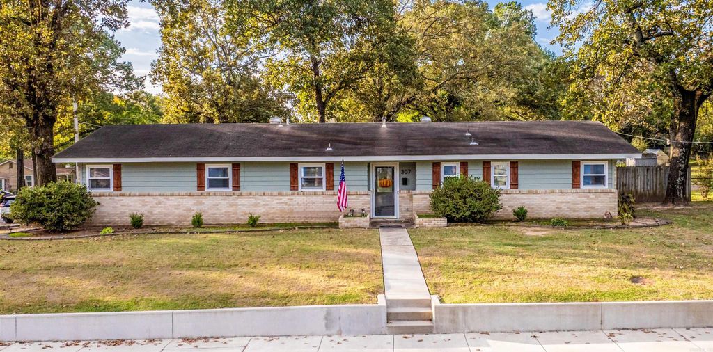 307 Country Club Road, Sherwood, AR 72120