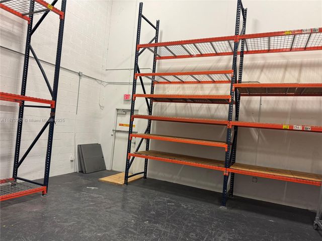 10889 NW 17th St 149, Sweetwater, FL 33172