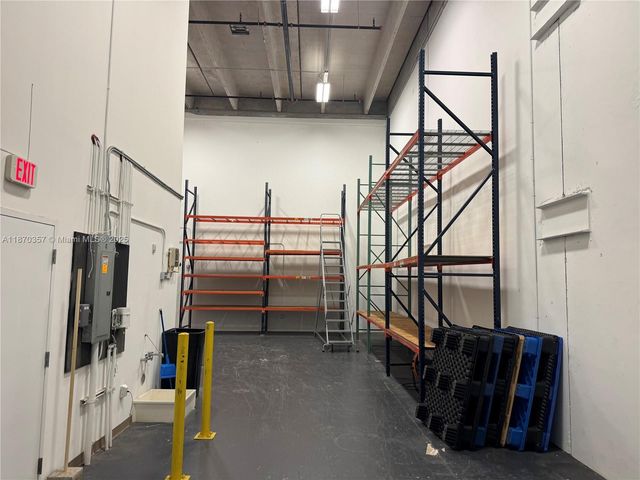 10889 NW 17th St 149, Sweetwater, FL 33172