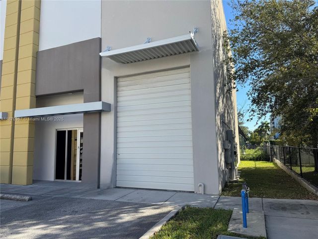 10889 NW 17th St 149, Sweetwater, FL 33172