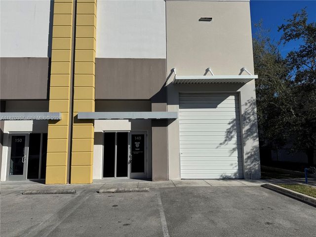 10889 NW 17th St 149, Sweetwater, FL 33172