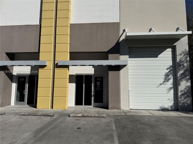 10889 NW 17th St 149, Sweetwater, FL 33172