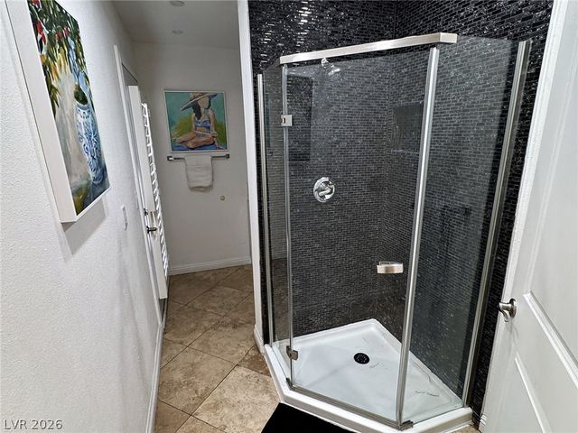 2682 Topaz Square, Las Vegas, NV 89121