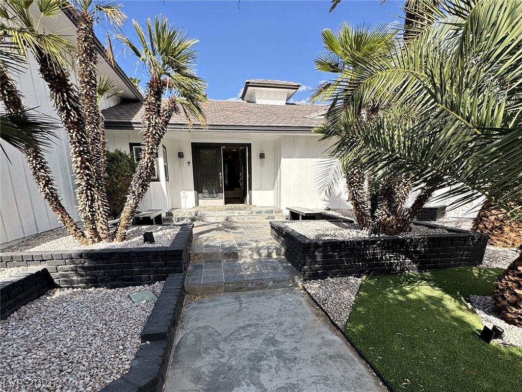 2682 Topaz Square, Las Vegas, NV 89121 — photo 2
