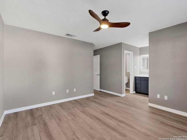 2870 Burning Rock, San Antonio, TX 78247