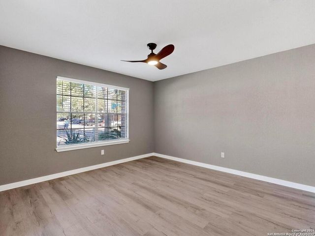 2870 Burning Rock, San Antonio, TX 78247